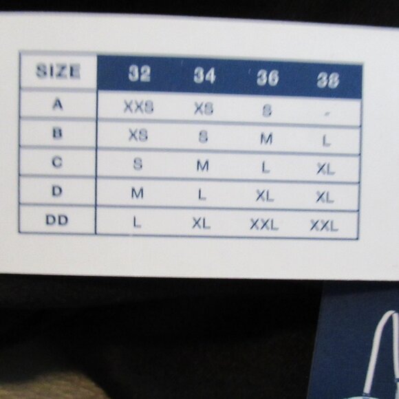 GAP GapBody Women's Everyday Essentials Multiway T-Shirt Bra, True Black, 32DD - Picture 5 of 8